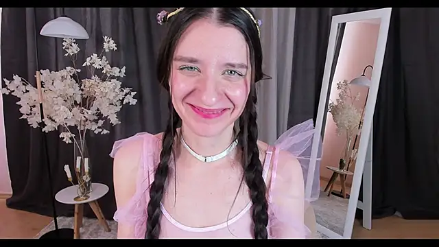 helentasty online show from February 18, 6:37 am