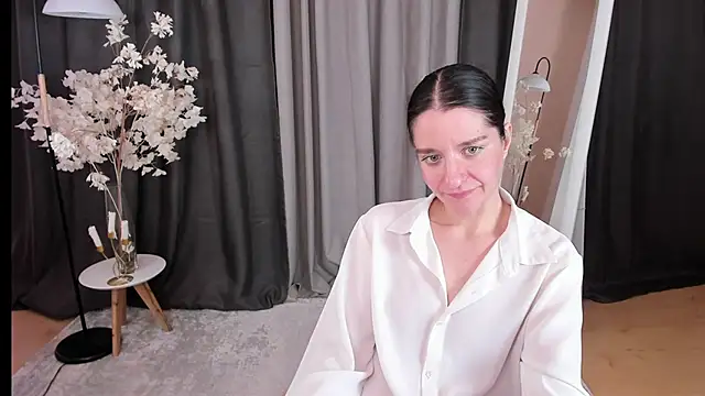 helentasty online show from March 7, 8:45 am