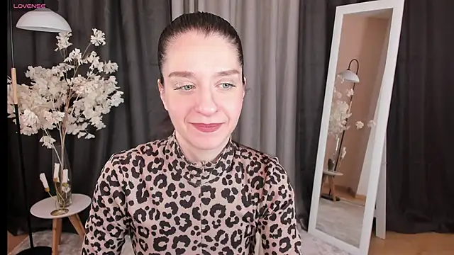 helentasty online show from March 19, 2:05 am