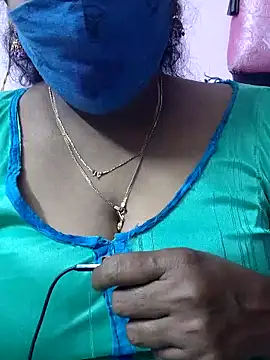 Snapshot of mallu-sumi chatting on November 2, 10:23 pm mallu-sumi online show from November 2, 10:23 pm