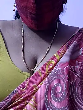 Snapshot of mallu-sumi chatting on November 7, 11:54 am mallu-sumi online show from November 7, 11:54 am