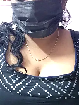 Snapshot of mallu-sumi chatting on December 5, 6:04 pm mallu-sumi online show from December 5, 6:04 pm