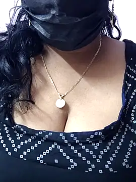 mallu-sumi online show from February 19, 12:23 pm