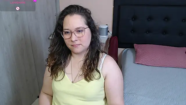 May Carlier online show from December 2, 3:37 am