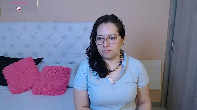 May Carlier online show from January 13, 7:08 pm