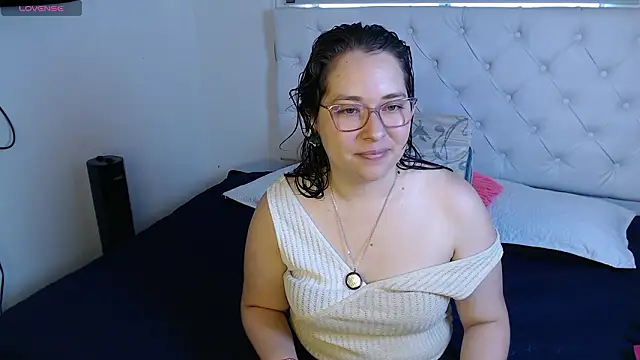 May Carlier online show from February 9, 10:14 pm