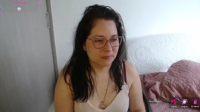 May Carlier online show from March 31, 8:42 pm