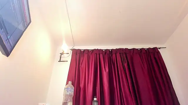 Snapshot of _Caroliina chatting on December 28, 5:14 pm Caroliina online show from December 28, 5:14 pm