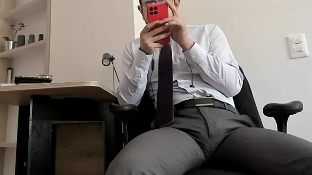 Snapshot of pablo-rincon95 chatting on January 7, 4:48 pm pablo-rincon95 online show from January 7, 4:48 pm