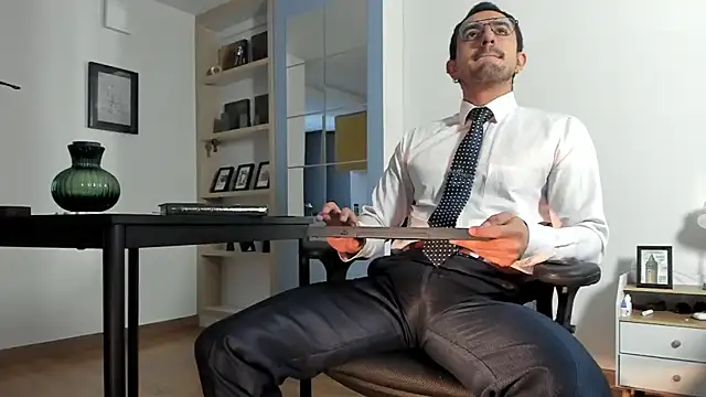 pablo-rincon95 online show from June 12, 12:59 pm