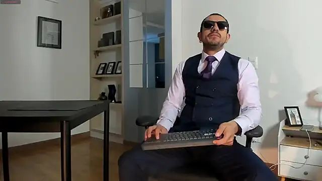 pablo-rincon95 online show from July 7, 12:09 pm