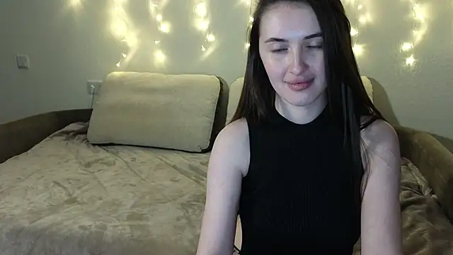 Snapshot of Tutti_Frutt1s chatting on February 16, 7:15 am Tutti Frutt1s online show from February 16, 7:15 am