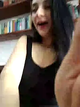 Snapshot of amellie_ros chatting on December 19, 3:52 pm amellie ros online show from December 19, 3:52 pm