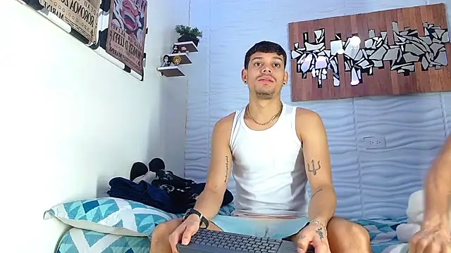 Snapshot of Friendsofeverything_ chatting on October 11, 2:59 pm Friendsofeverything online show from October 11, 2:59 pm