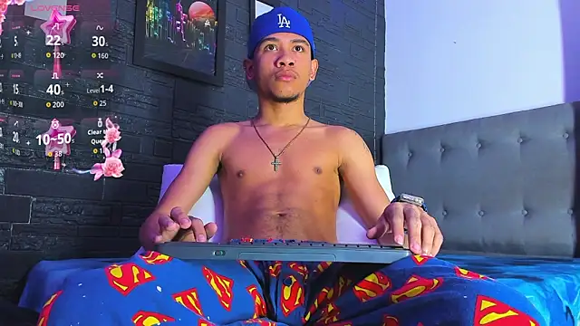 Snapshot of Romancartier_1 chatting on November 16, 11:10 pm Romancartier 1 online show from November 16, 11:10 pm