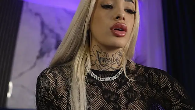 blondie muller online show from April 30, 8:04 pm
