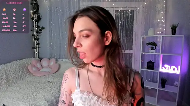 AraCopple online show from December 16, 1:42 am