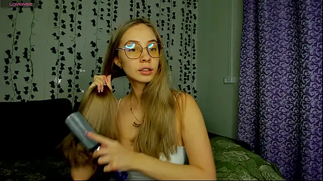 Kitty Katrine online show from February 15, 3:28 pm