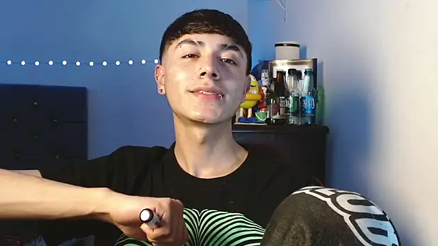 Snapshot of Im_juanda chatting on December 22, 2:06 am Im juanda online show from December 22, 2:06 am