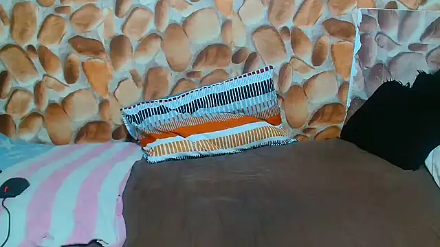 AfricanBigAssxx98 online show from December 3, 9:24 pm