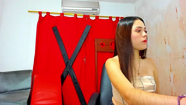 Hana and Zeta online show from February 5, 12:27 pm