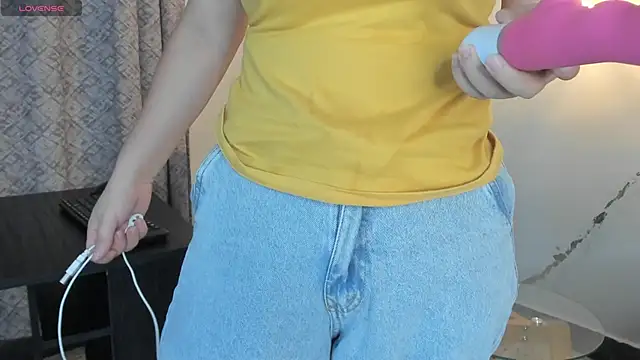 Snapshot of angelswets chatting on February 22, 2:19 pm angelswets online show from February 22, 2:19 pm