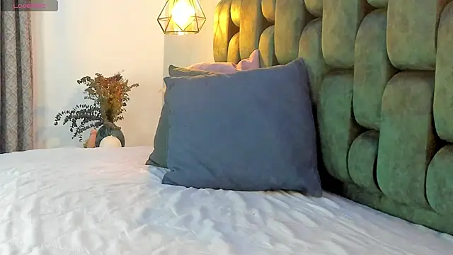 Snapshot of angelswets chatting on October 25, 2:46 pm angelswets online show from October 25, 2:46 pm