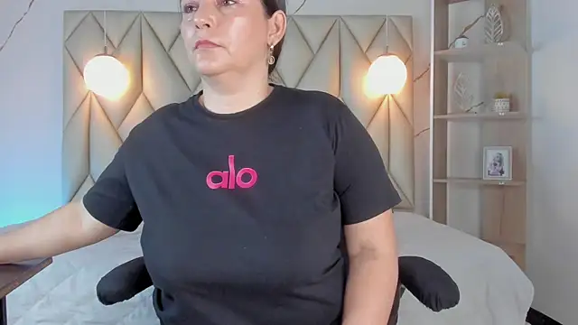 Snapshot of angelswets chatting on November 29, 1:58 pm angelswets online show from November 29, 1:58 pm