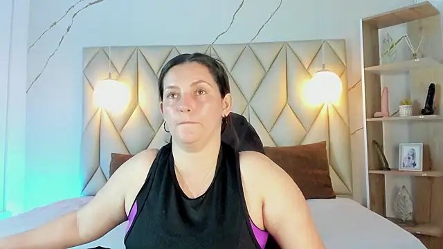 angelswets online show from February 4, 1:50 pm