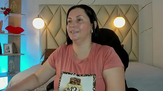 Snapshot of angelswets chatting on July 12, 1:46 pm angelswets online show from July 12, 1:46 pm