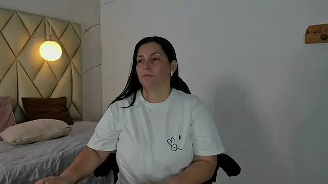 Snapshot of angelswets chatting on July 15, 2:44 pm angelswets online show from July 15, 2:44 pm