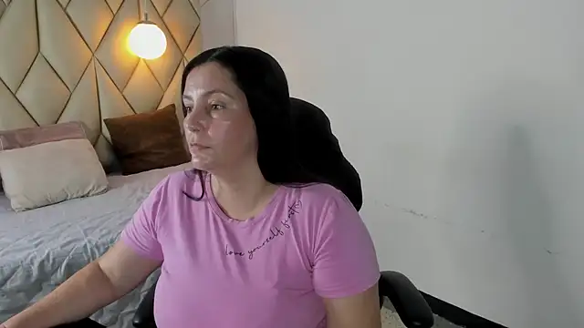Snapshot of angelswets chatting on July 26, 2:02 pm angelswets online show from July 26, 2:02 pm