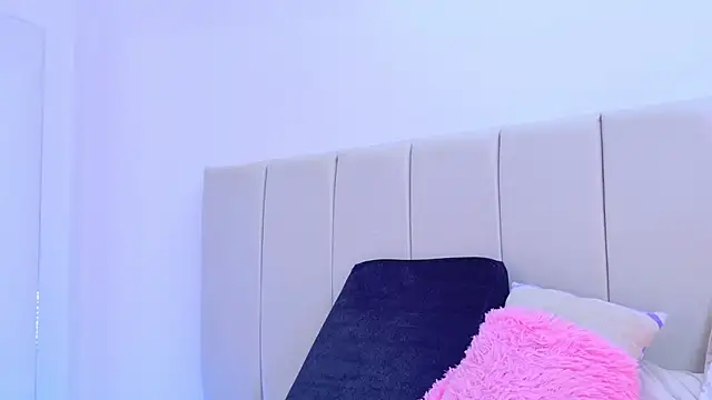 VanessaGlenn online show from April 29, 10:05 pm