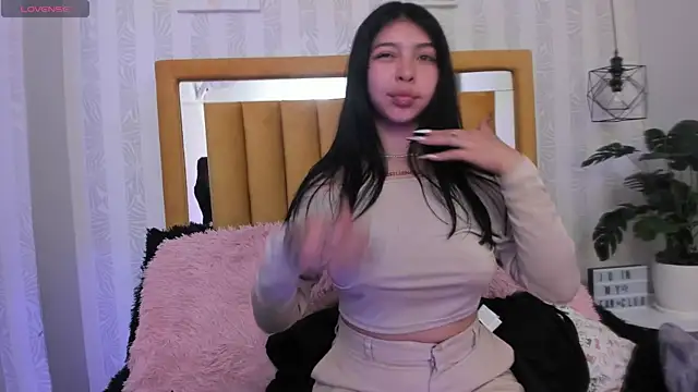 Snapshot of pettit_courtny chatting on October 11, 9:02 pm pettit courtny online show from October 11, 9:02 pm