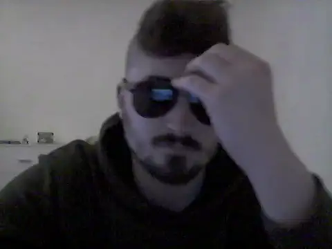 Snapshot of Hkl95555 chatting on December 25, 4:22 pm Hkl95555 online show from December 25, 4:22 pm