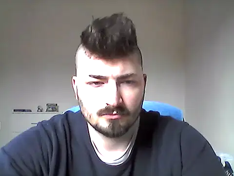 Snapshot of Hkl95555 chatting on February 3, 12:10 pm Hkl95555 online show from February 3, 12:10 pm