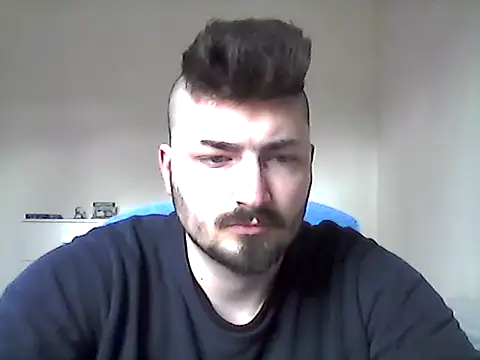 Snapshot of Hkl95555 chatting on February 6, 9:01 am Hkl95555 online show from February 6, 9:01 am