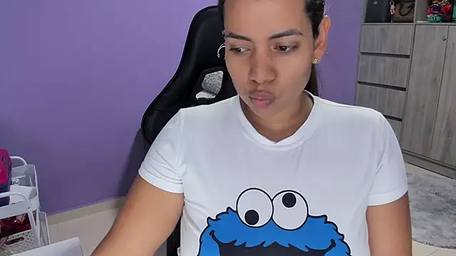 boomsar01 online show from January 17, 1:32 am