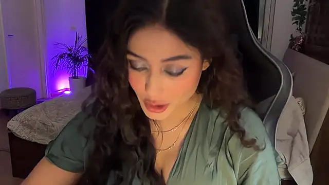 Snapshot of GoddessAnna chatting on May 26, 6:04 pm GoddessAnna online show from May 26, 6:04 pm