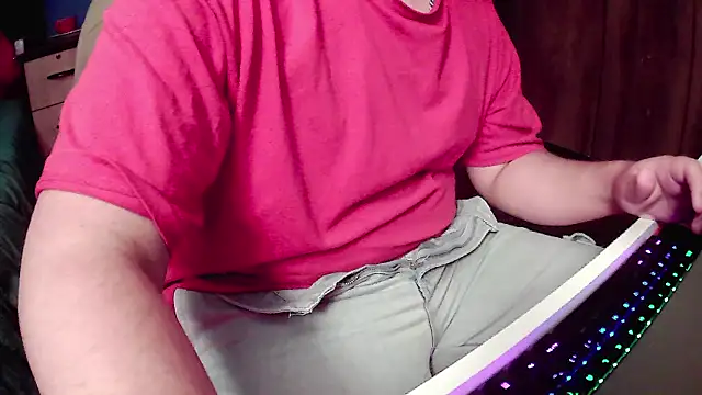 Snapshot of pisceslost chatting on October 31, 11:39 pm pisceslost online show from October 31, 11:39 pm