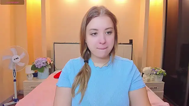 Snapshot of AlexissM chatting on December 10, 6:54 am AlexissM online show from December 10, 6:54 am