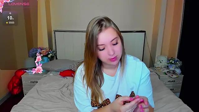 Snapshot of AlexissM chatting on November 12, 3:12 pm AlexissM online show from November 12, 3:12 pm