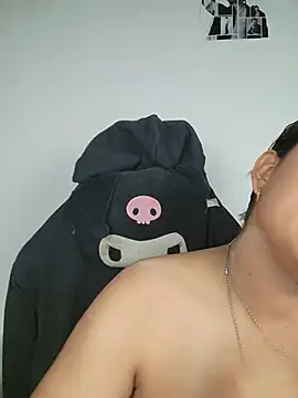azulzulix online show from July 11, 1:41 am