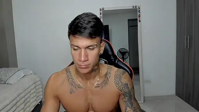 pettergrey1 online show from February 12, 12:00 pm