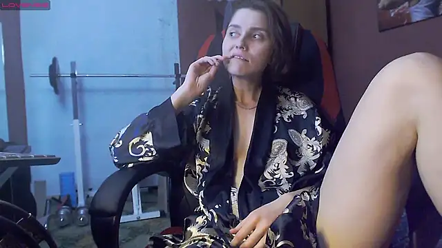 Snapshot of womanstrong78 chatting on January 31, 7:51 pm womanstrong78 online show from January 31, 7:51 pm