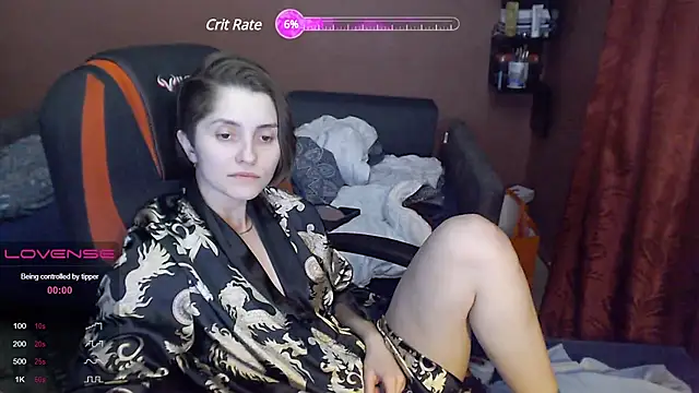 Snapshot of womanstrong78 chatting on February 12, 8:29 pm womanstrong78 online show from February 12, 8:29 pm