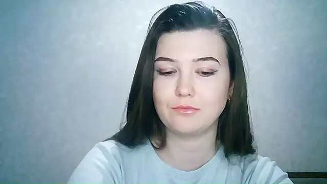 Snapshot of SeductiveTati chatting on December 8, 12:29 am SeductiveTati online show from December 8, 12:29 am