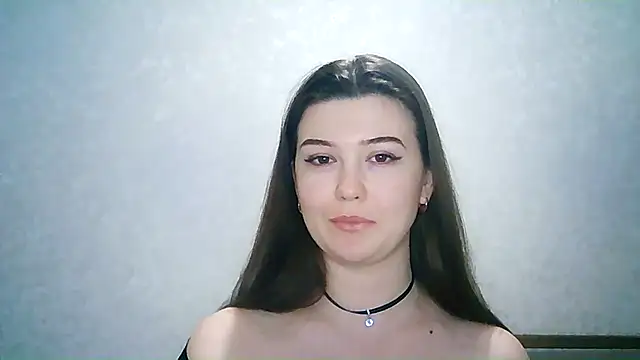 Snapshot of SeductiveTati chatting on December 9, 10:09 pm SeductiveTati online show from December 9, 10:09 pm