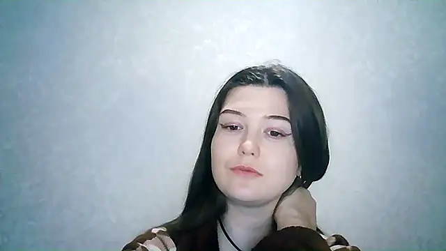 Snapshot of SeductiveTati chatting on December 18, 3:26 am SeductiveTati online show from December 18, 3:26 am