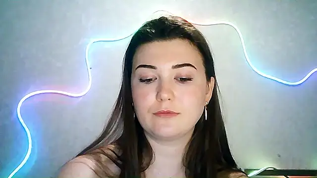 Snapshot of SeductiveTati chatting on September 10, 10:21 pm SeductiveTati online show from September 10, 10:21 pm